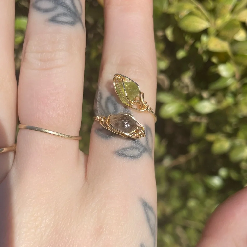 Pre order!! Peridot and black herk diamond Adjustable Ring - Picture 10 of 10